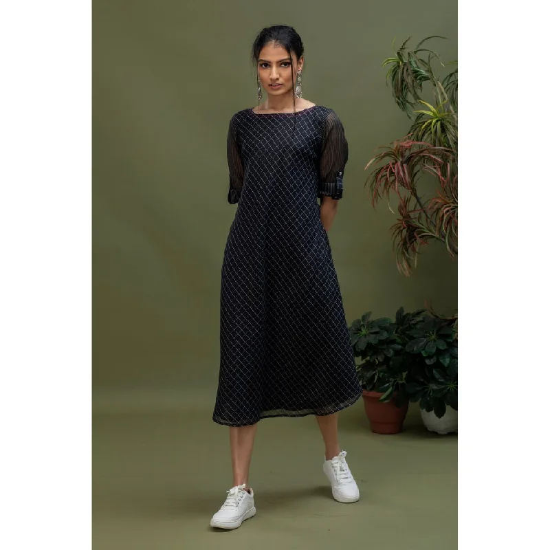 Smriti Gupta Checks Bias Dress