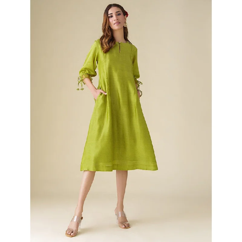 Mushio Lime Green Flowy Chanderi Paavni Dress