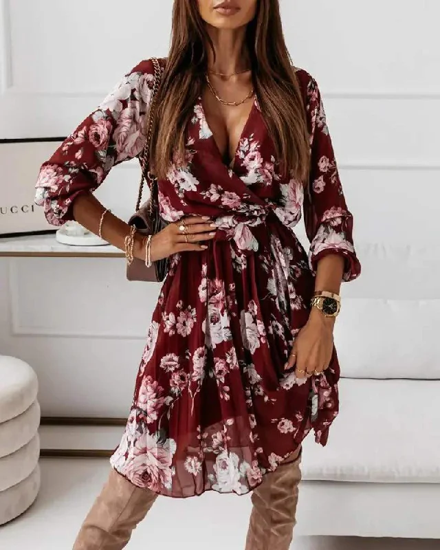 FLORAL PRINT OVERLAP PLEATED CHIFFON DRESS