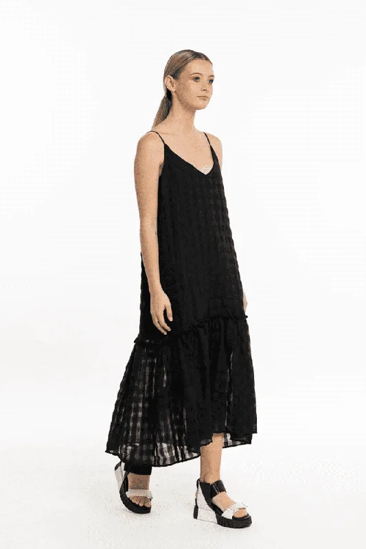 REFRACTION DRESS BLACK